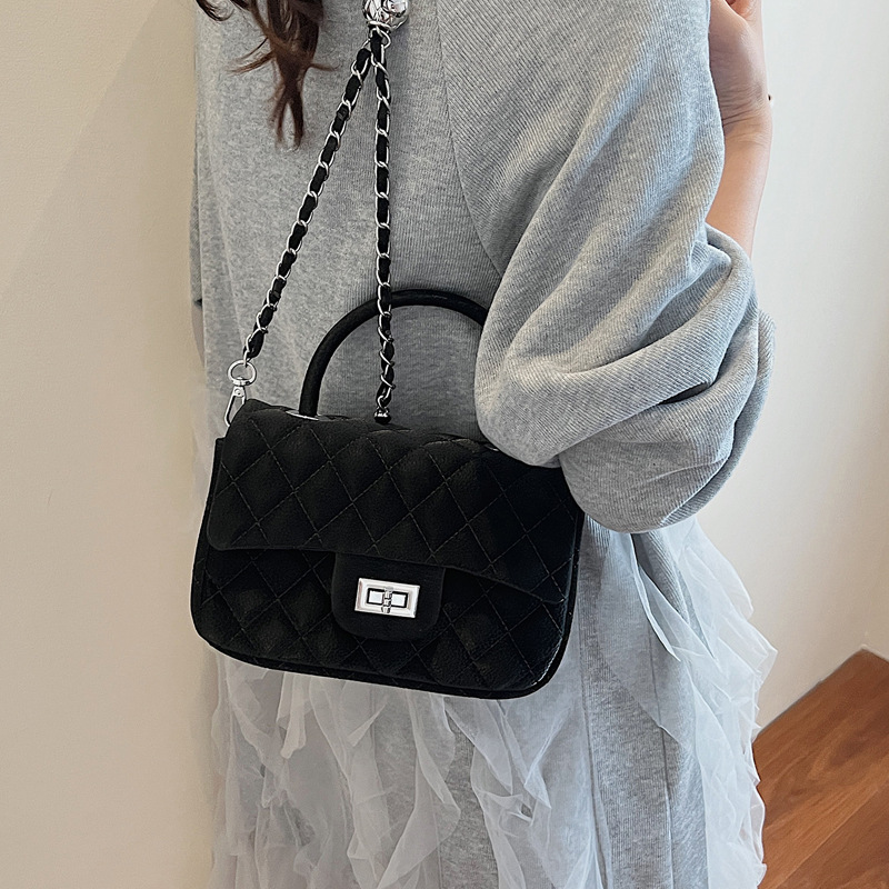 Fashionable diamond-shaped chain stitch small bag for women 2025 summer new single-shoulder crossbody small square bag, elegant commuter women's bag Specification drawing