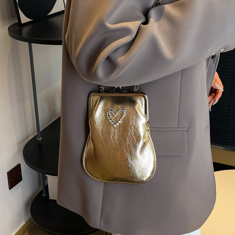 Personalized, fashionable and casual shell phone bag, new retro crossbody bag, lapel handbag, commuting single-shoulder crossbody bag Specification drawing