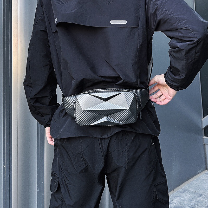 Men's chest bag, waist bag, hard shell, single-shoulder chest bag, water-repellent crossbody chest bag, commuting small backpack Application Scenario