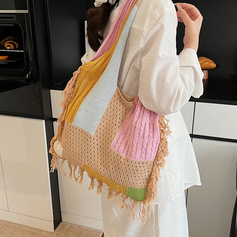 Casual soft surface large-capacity knitted bag for women 2025 new style, trendy, versatile and stylish single-shoulder bag, fashionable bucket bag details Picture