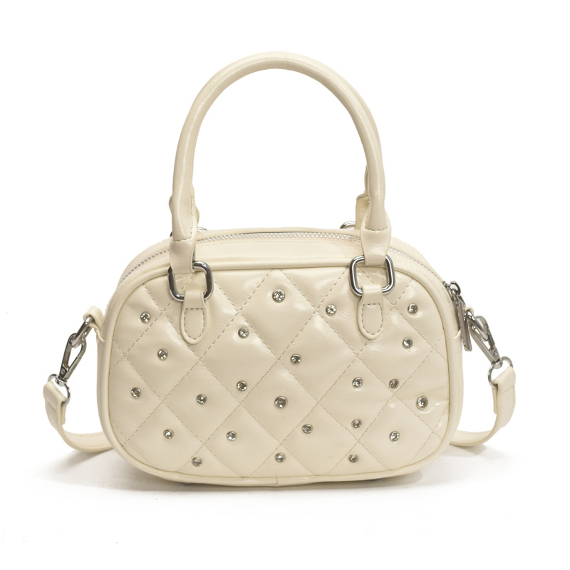 The 2025 new stylish Rhombus bowling bag is a unique and stylish single-shoulder crossbody bag for summer Item Picture