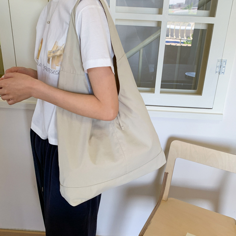 Commuting large-capacity nylon fabric bag for women, 2025 new style casual and versatile single-shoulder bag, fashionable tote bucket bag Specification drawing