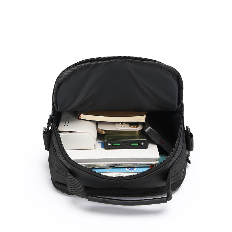 The new 2024 minimalist men's large-capacity casual sports single-shoulder bag, a high-end crossbody bag, is water-resistant for cross-border use Item Picture