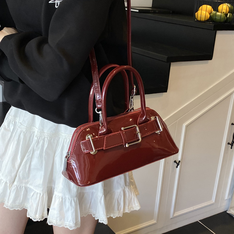 Retro hand-held commuter bag for women 2025 summer new style, trendy and fashionable underarm bag, simple and large-capacity single-shoulder bag Specification drawing
