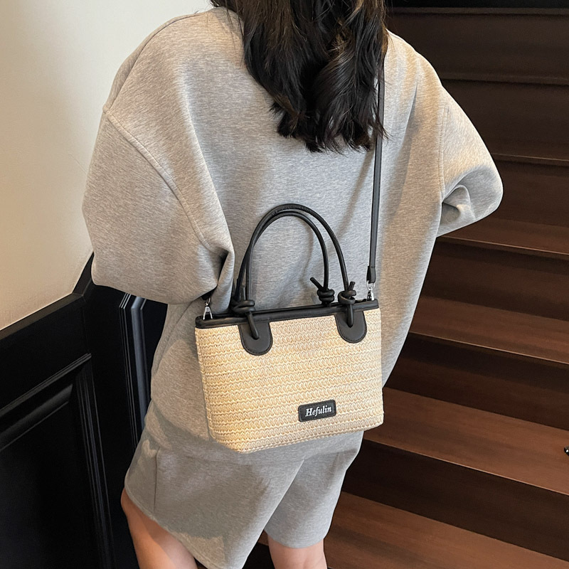 Woven bag, hand-held bucket bag, vegetable basket bag, 2025 new summer fashion, versatile and high-end niche crossbody bag Specification drawing