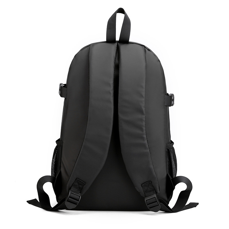Cross-border new trendy backpacks, men's casual water-resistant travel bags, computer bags, backpacks, student schoolbags, men's bags Application Scenario