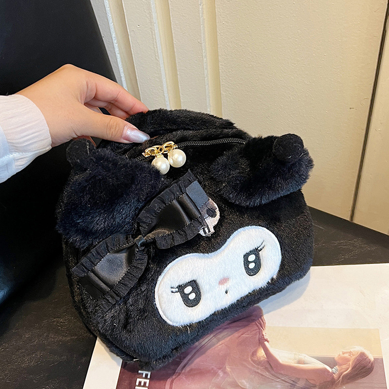 New cartoon makeup bags, Japanese-style Kuromi Melody plush toy makeup bags and toiletry bags, factory direct sales details Picture