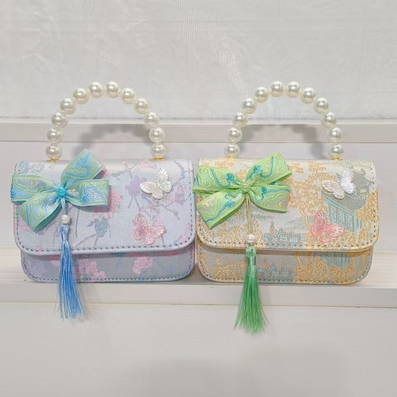 Bow Chinese-style princess bag, pearl handbag, chain square bag, children's Hanfu accessory bag, girls' festival gift details Picture