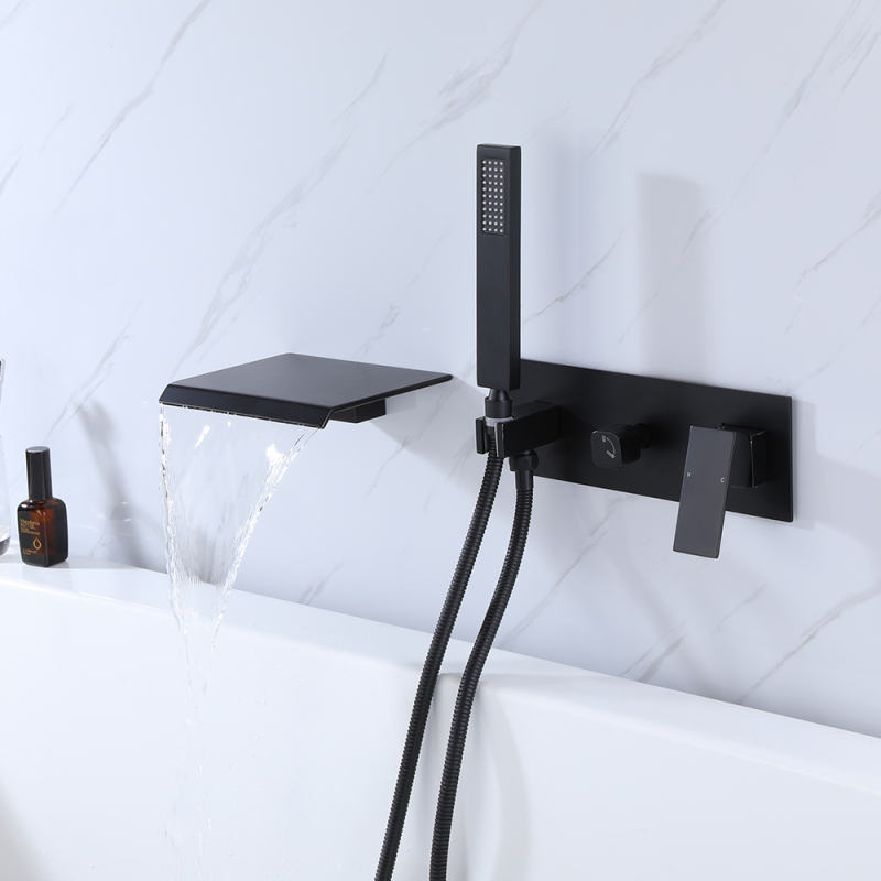 All-copper wall-mounted bathtub faucet, large flat waterfall-style bathtub faucet with hand-held shower head set Specification drawing