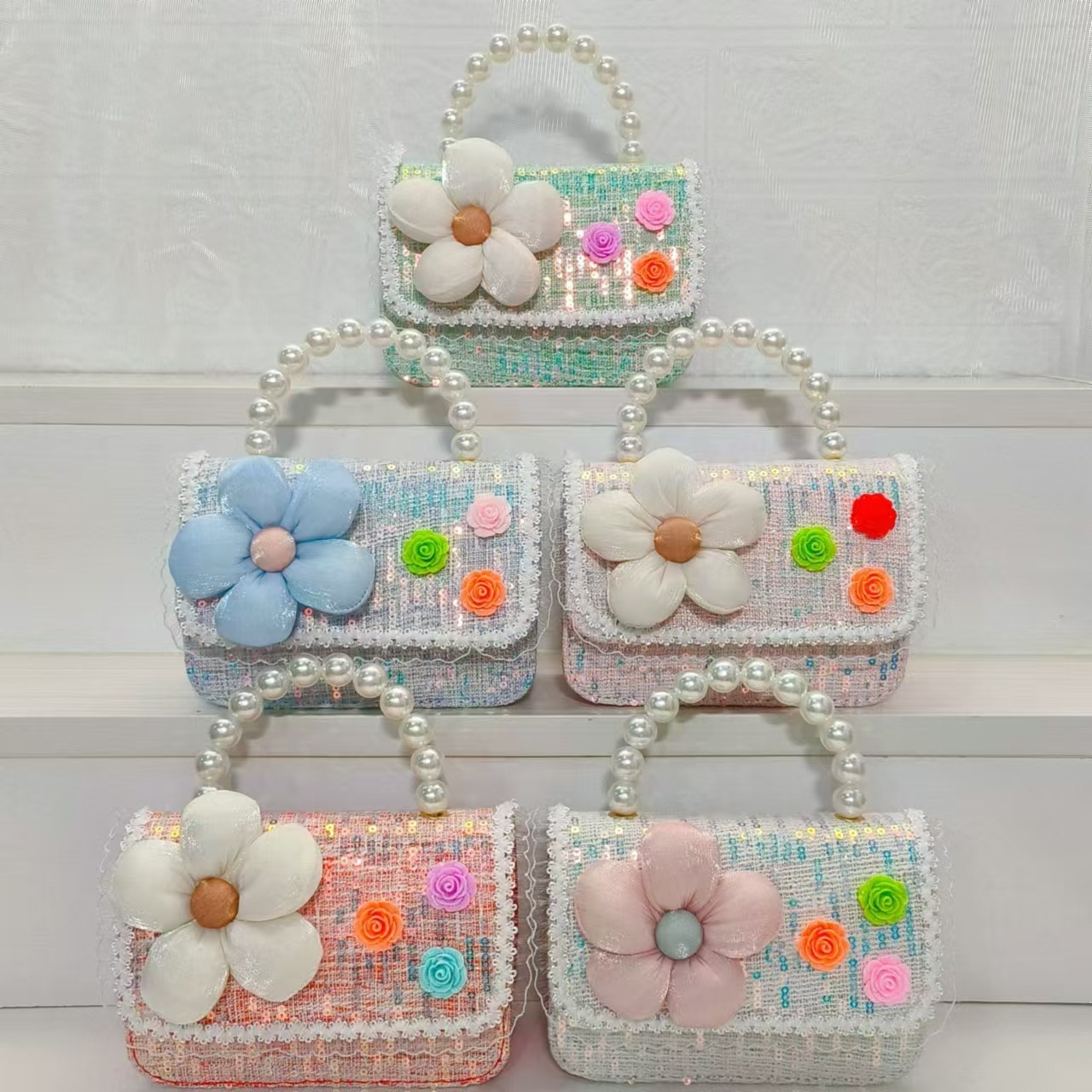 Princess bag, pearl handbag, single-shoulder crossbody bag, loose change accessory bag, small square bag, chain bag, girl's lucky money bag Specification drawing