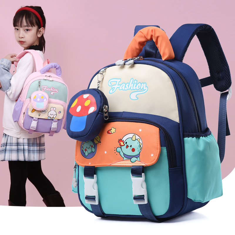 New children's schoolbags with cute cartoon prints, large-capacity backpacks for primary school students, lightweight for boys and girls, grades 1-2 full figure