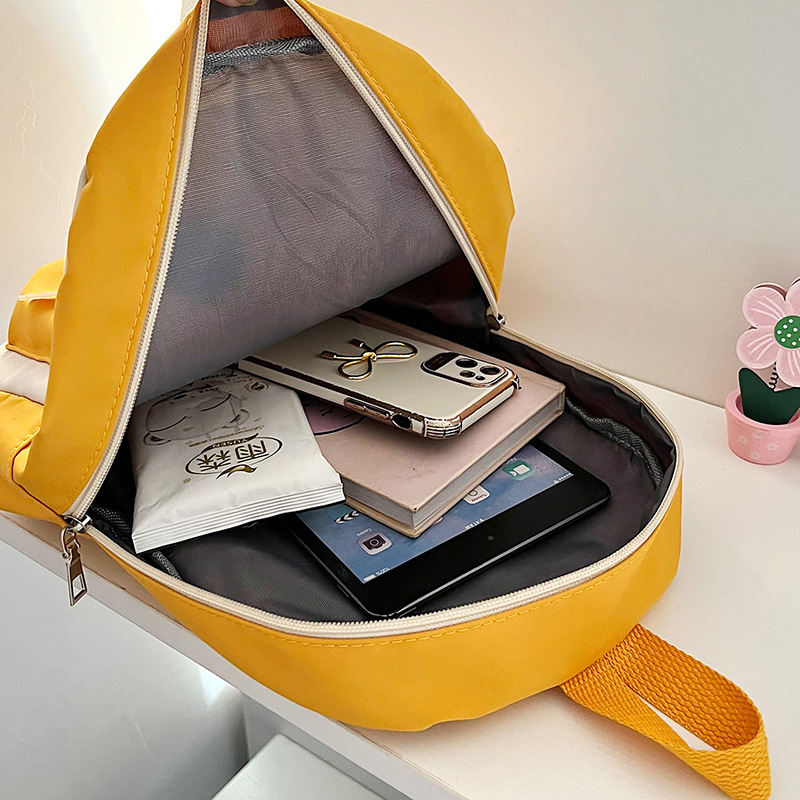 Korean-style children's schoolbags, fashionable and casual, baby backpacks, Blue Fat parent-child backpacks, kindergarten small schoolbags Application Scenario