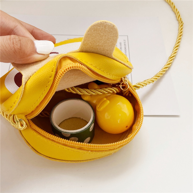 Korean children's bag 2020 Summer New crossbody bag, cute cartoon small backpack, trendy mini accessory bag for boys and girls Application Scenario