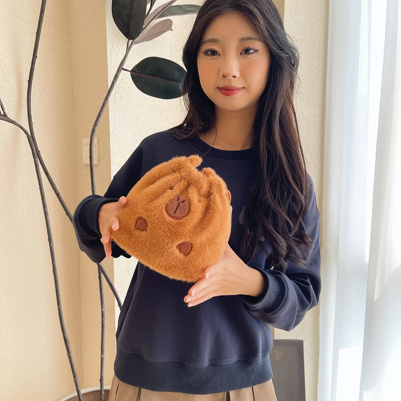 High appearance level Kapibara backpack, plush bag, cartoon drawstring bag, cute capybara storage bag, new crossbody full figure