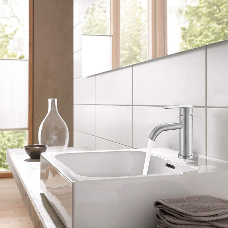 Factory direct sales of 304 stainless steel washbasin faucet, single-hole cold and hot mixed water, bathroom hand washing basin faucet Specification drawing