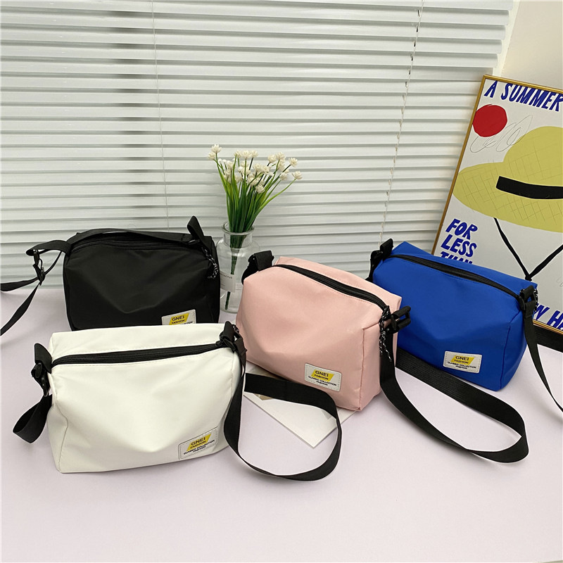 2022 New Women's bags: Fashionable crossbody bag, women's bucket bag, cross-border nylon single-shoulder bag for women Application Scenario