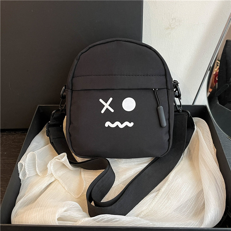 Cartoon crossbody bag for girls 2025 New ins Korean style cute bag, Japanese style girl versatile student small bag for girls Specification drawing