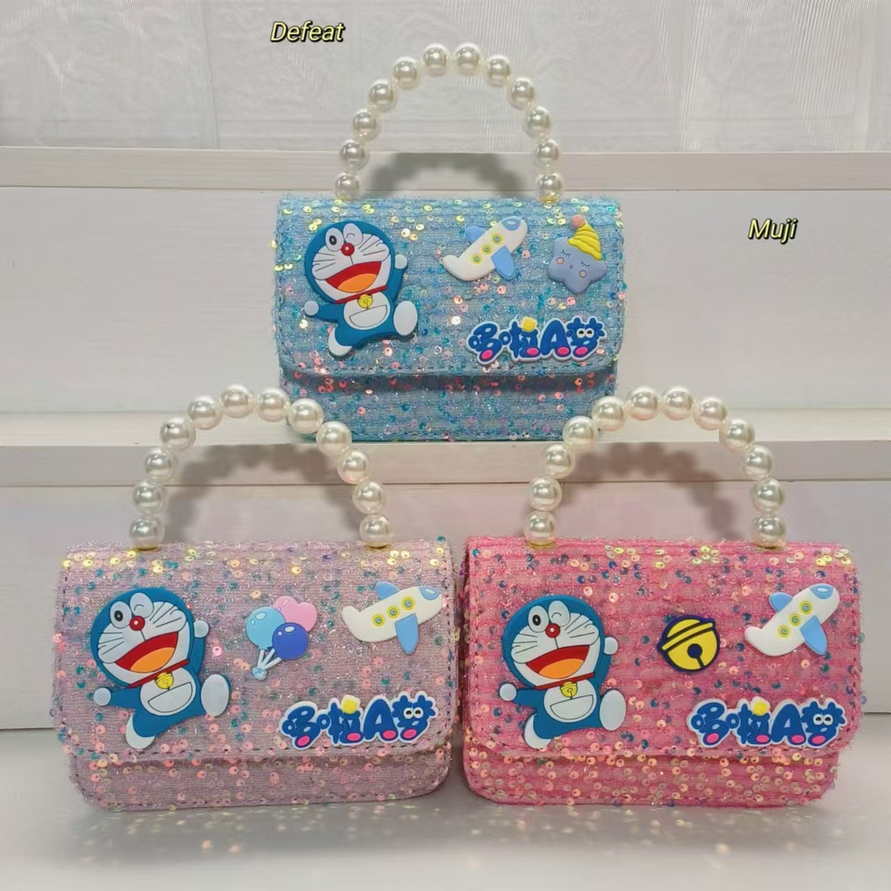 Pearl handbag, crossbody bag, loose change accessory bag, Doraemon small square bag, chain children's bag, girls' lucky money bag Application Scenario