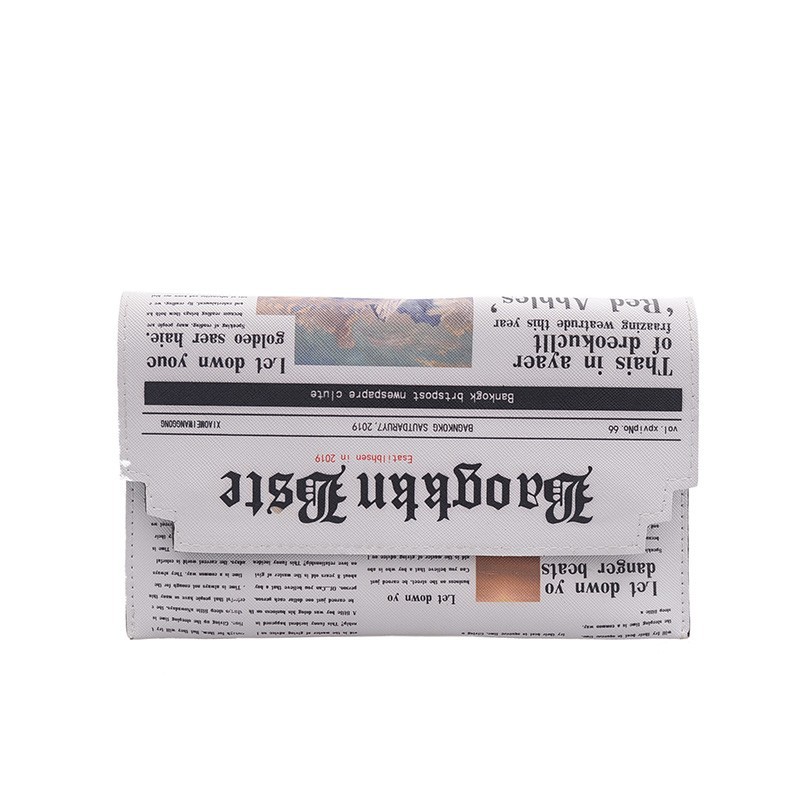 The 2022 new trendy Korean-style personalized newspaper fashion iron chain single-shoulder small square bag and retro casual crossbody bag by Bag Girl Item Picture