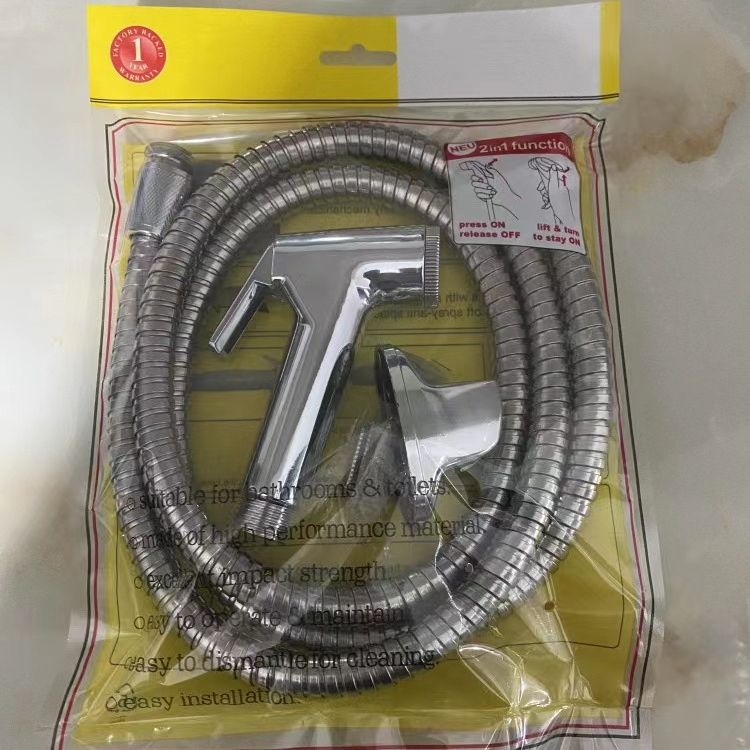 Foreign trade feminine washing machine, toilet spray gun head, small showerhead flushing, spray gun hose set, handheld spray gun feminine washing machine Application Scenario