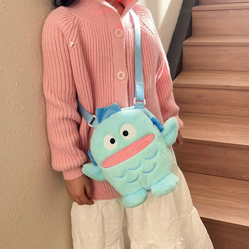 A funny and cute little fish monster girl single-shoulder bag, a new winter casual, versatile and fashionable plush crossbody handbag Specification drawing