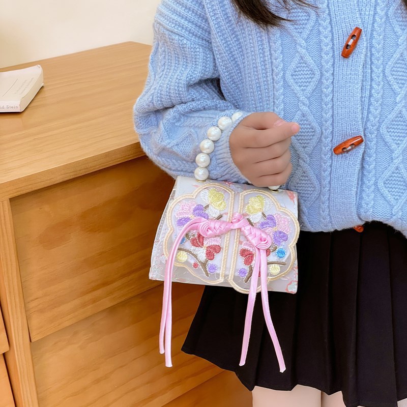 Sweet and stylish pearl hand-held accessory bag for girls, ancient-style Hanfu matching bag, cute red envelope for little girls on one shoulder Specification drawing