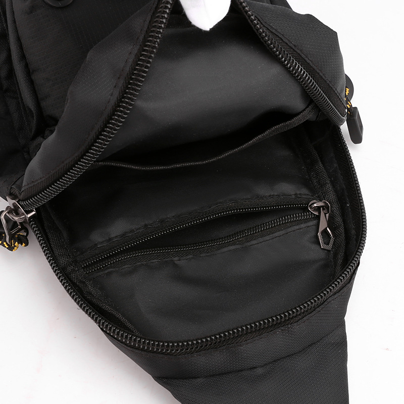 New outdoor men's chest bag, sports multi-functional crossbody bag, chest bag, casual crossbody bag, fishing travel bag Application Scenario