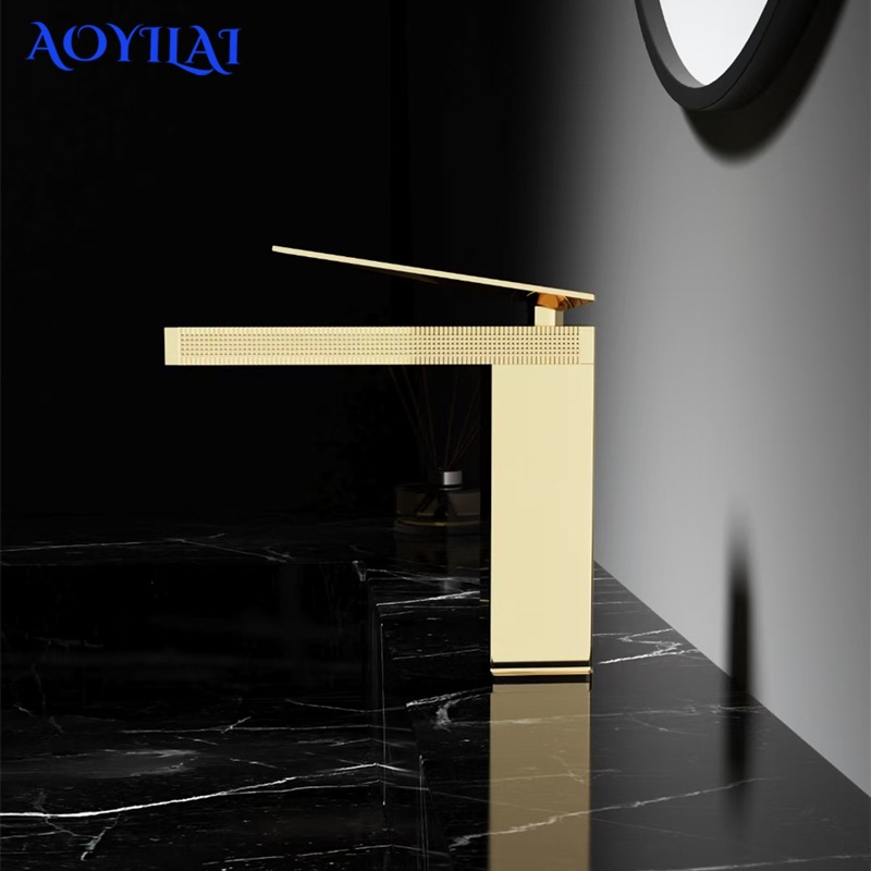 All-copper faucet, household washbasin, bathroom washbasin, hot and cold dual-purpose bathroom cabinet, gun gray faucet Application Scenario