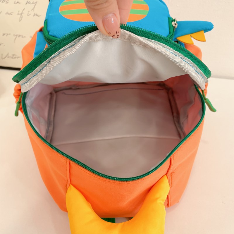 2025 New cartoon cute backpacks for small and middle classes, boys' and girls' kindergarten schoolbags, children's casual dinosaur backpacks Application Scenario
