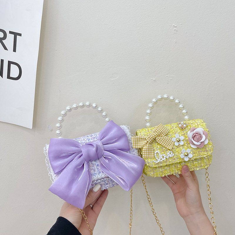2025 New Korean version woolen, cotton and linen girls' and children's bow pearl hand-held accessory handbag Specification drawing