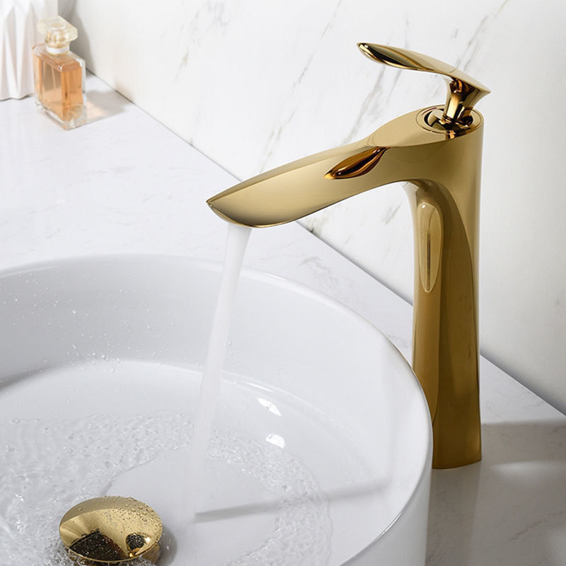 Cross-border washbasin, gold and black faucet, washbasin faucet, single-hole cold and hot water faucet, countertop basin, bathroom faucet Application Scenario