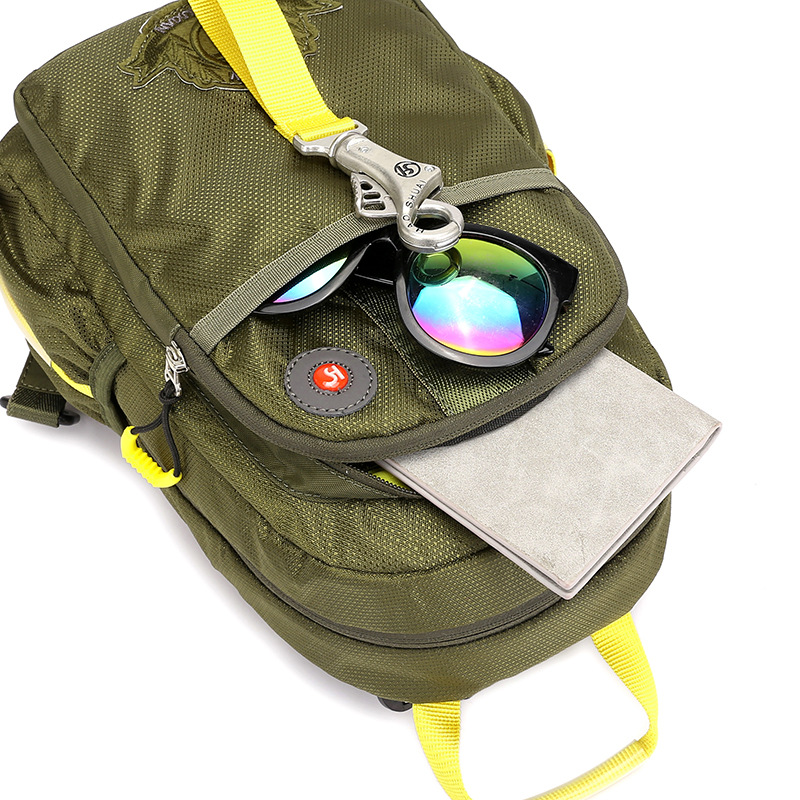 New cross-border crossbody bag, men's casual sports lightweight chest bag, single-shoulder and double-shoulder dual-purpose nylon backpack factory direct sales Application Scenario