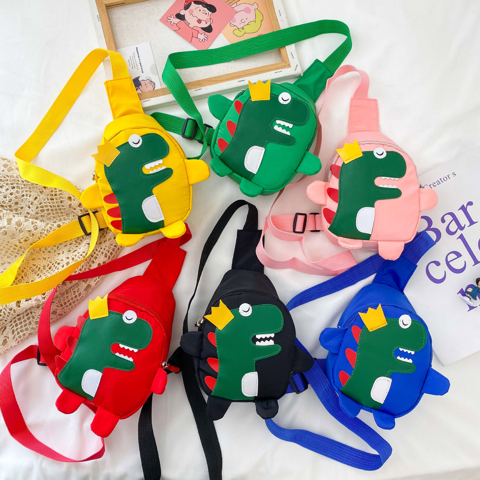Children's bags, boys' crossbody cool dinosaur chest bag, Korean-style small cross bag, cute baby, outdoor travel backpack trend full figure