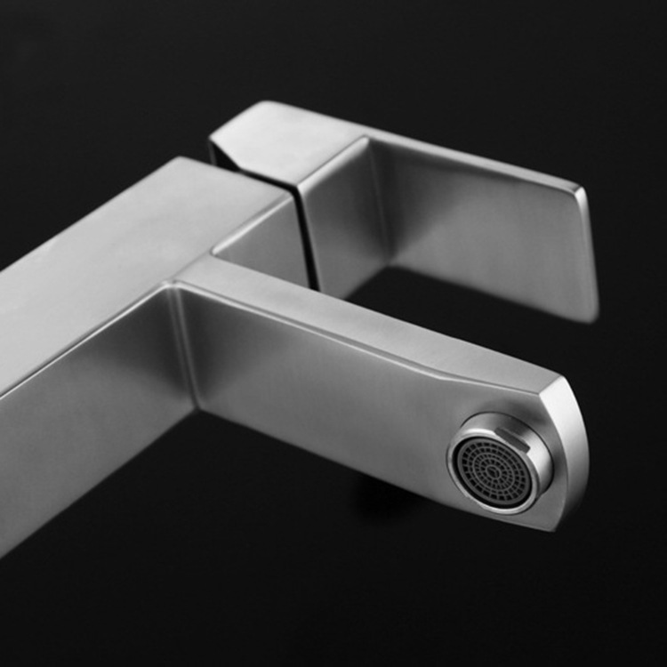 Black countertop basin faucet, bathroom hot and cold basin, washbasin, washbasin, household single-hole hot and cold faucet Application Scenario