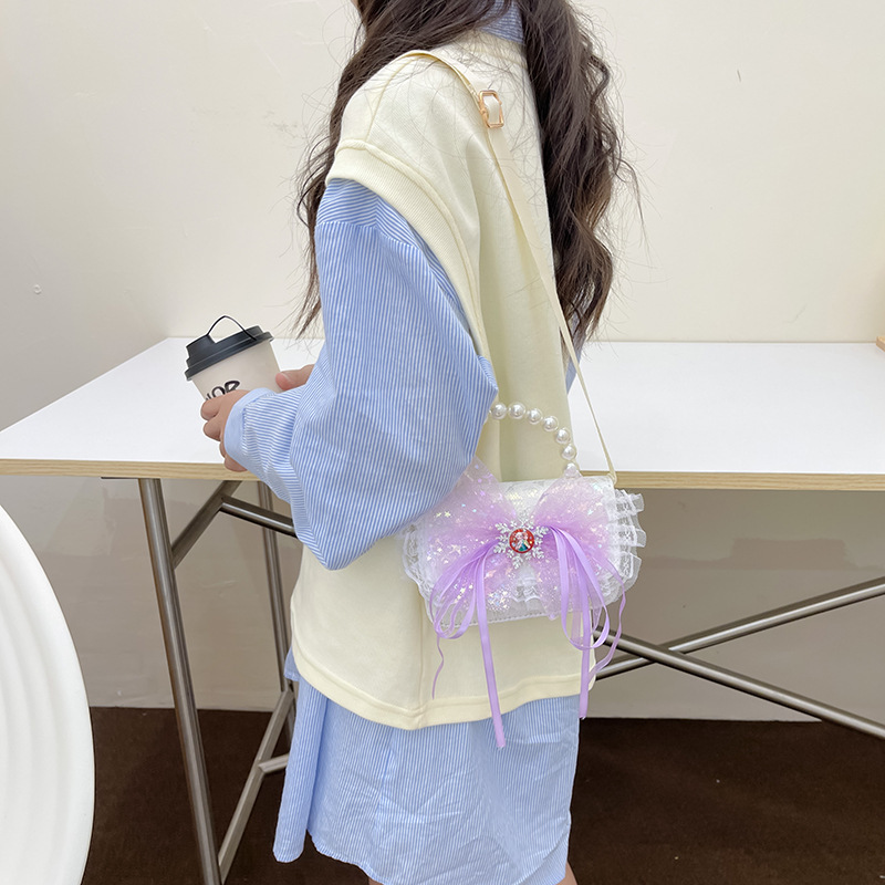 New children's bags, girls' crossbody small square bags, cute princess double-shoulder pearl handbags, lace single-shoulder bags wholesale Application Scenario