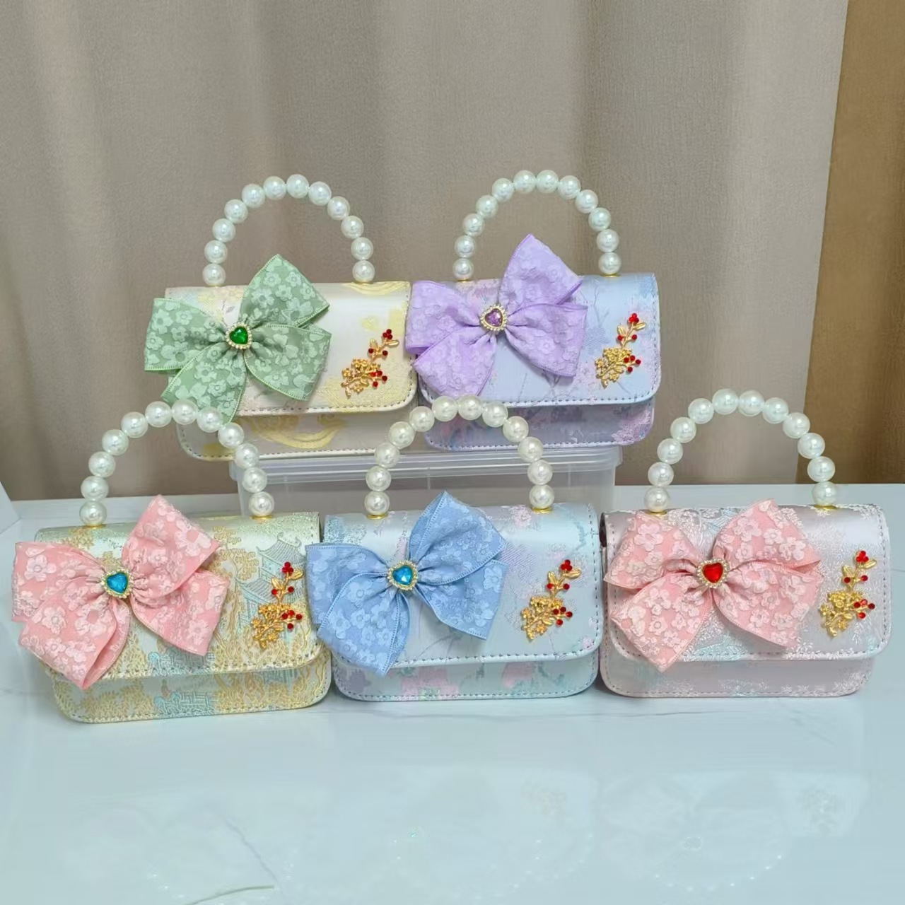 New children's bags: girls' single-shoulder bag, cute princess pearl handbag, bow, traditional Chinese style crossbody bag, small square bag full figure