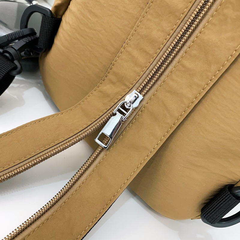 2025 Small, lightweight and portable sports chest bag, men's single shoulder, women's double shoulder, high appearance level, suitable for work and commuting crossbody bag Application Scenario