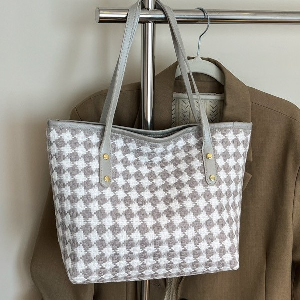 Casual commuting women's bag 2025 Spring checkered simple, stylish and trendy single-shoulder crossbody bag tote bag details Picture