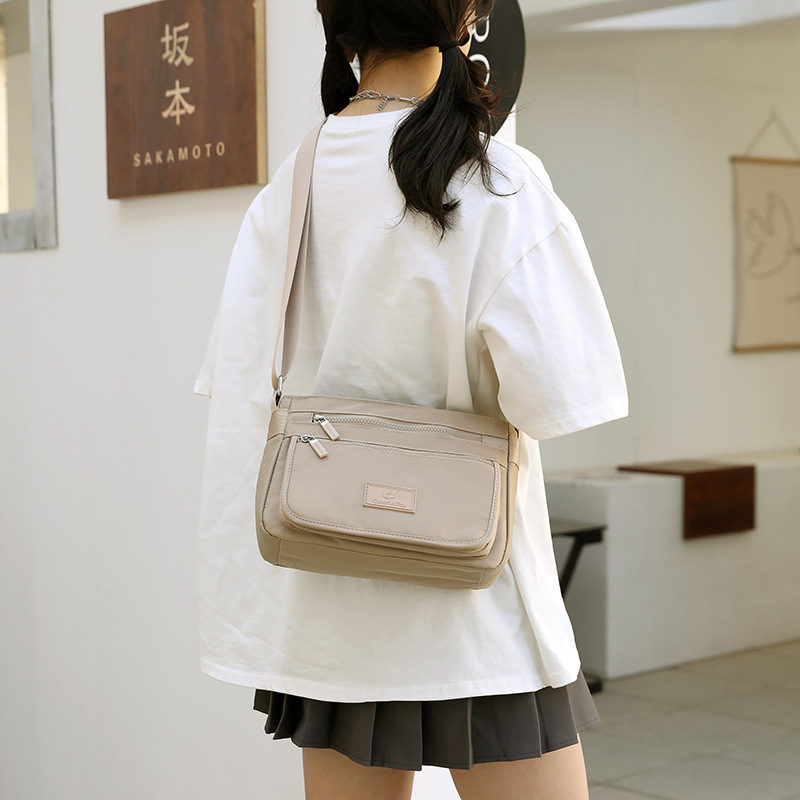 New trendy single-shoulder bag, waterproof nylon bag, multi-layer crossbody bag, Korean-style versatile backpack for foreign trade women in 2025 details Picture