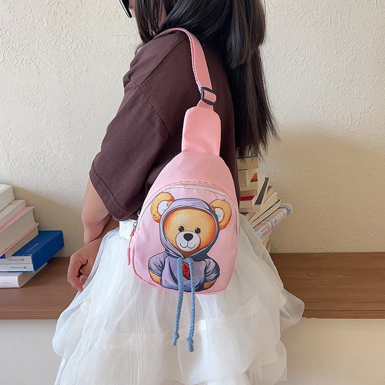 New cartoon children's chest bag for dressing, little bear for boys and girls, crossbody bag for babies to go out, small change backpack for girls Application Scenario