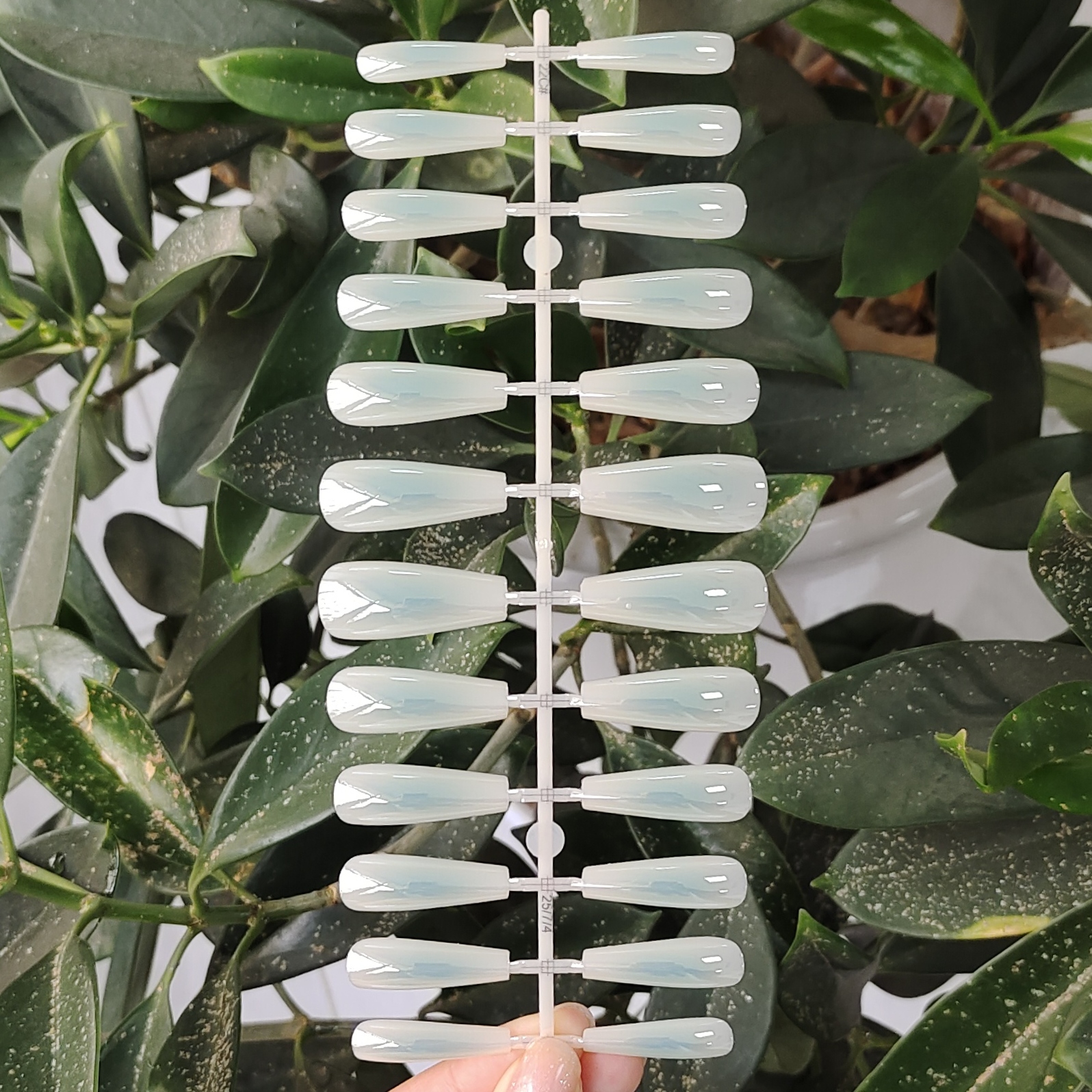 24 PCS PRESS ON NAIL TIPS LONG COFFIN SHAPE BLUE POWDER BLUSHER PATTERN WITH plating EFFECT full figure