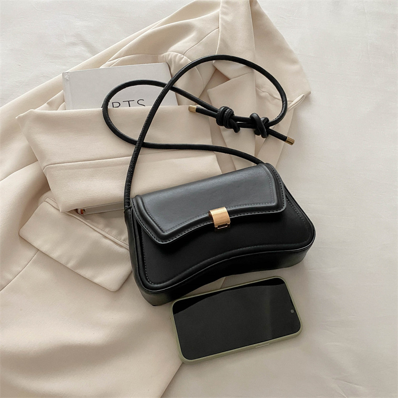 A new minimalist Korean-style casual square bag, a niche Japanese-style fashionable single-shoulder bag, stylish, trendy and versatile underarm bag Specification drawing