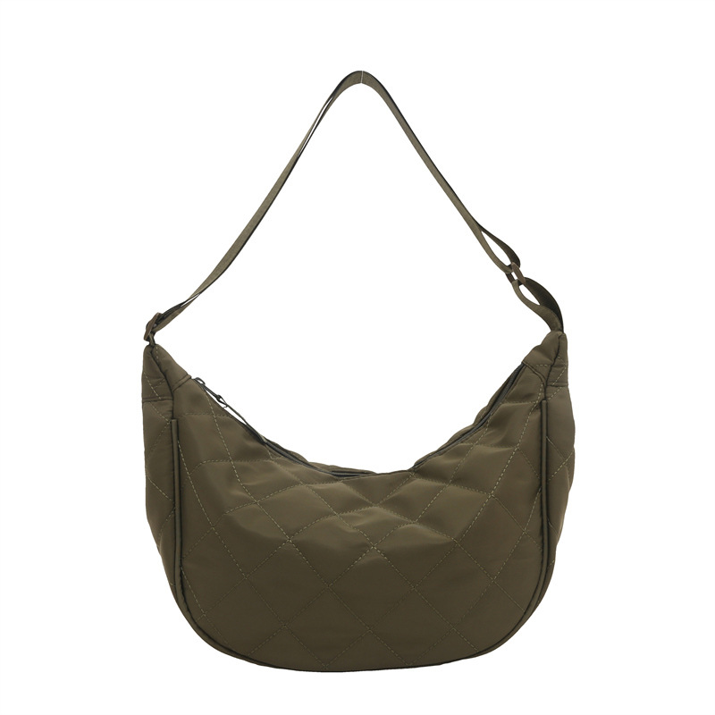 "Stylish large-capacity dumpling bag 2025 New trendy and fashionable niche single-shoulder bag, versatile and simple crossbody bag wholesale. Item Picture