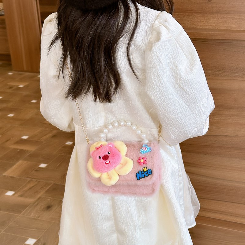 Hot spot sale: Kindergarten girl's small square bag, anime cartoon plush handbag, cute letter children's crossbody bag Specification drawing