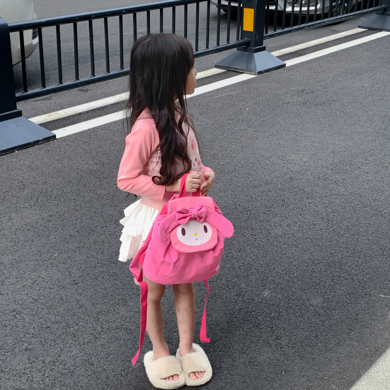 Korean-style trendy cartoon children's backpacks, cute kindergarten schoolbags, fashionable baby backpacks for boys and girls going out full figure