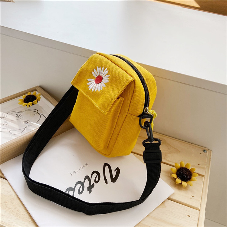 Little Daisy Canvas small bag for Girls, 2024 new style ins Japanese crossbody bag, artistic student single-shoulder mobile phone bag for girls Specification drawing