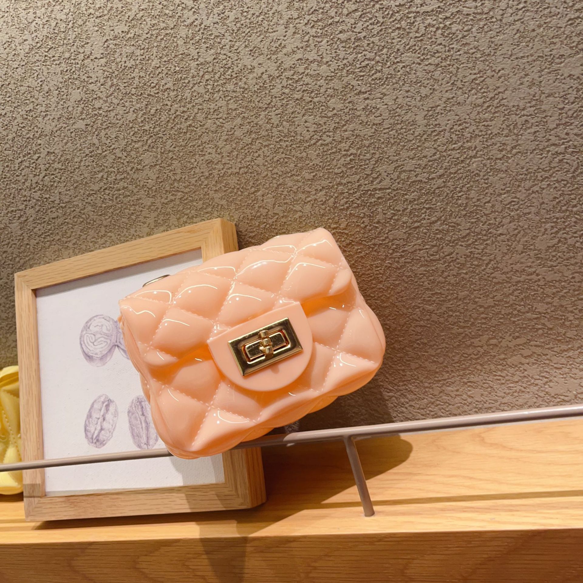 2025 Summer new mini jelly bag, crossbody single-shoulder bag, Korean style diamond-shaped chain bag, pvc loose change women's bag Application Scenario