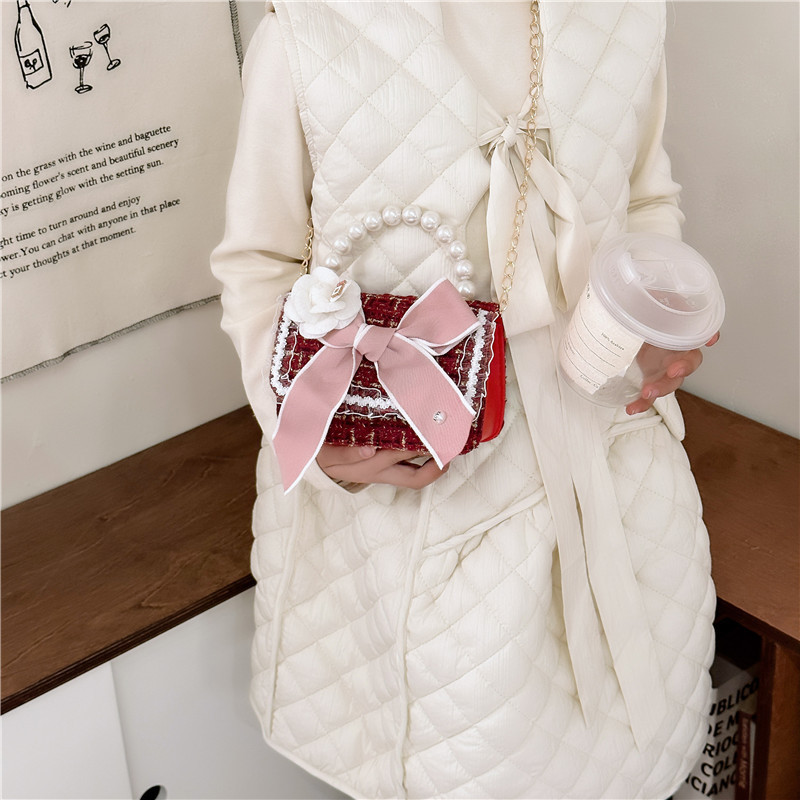 Children's bag, stylish New Year red little girl princess single-shoulder bag, festive and fashionable bow, cute crossbody bag details Picture
