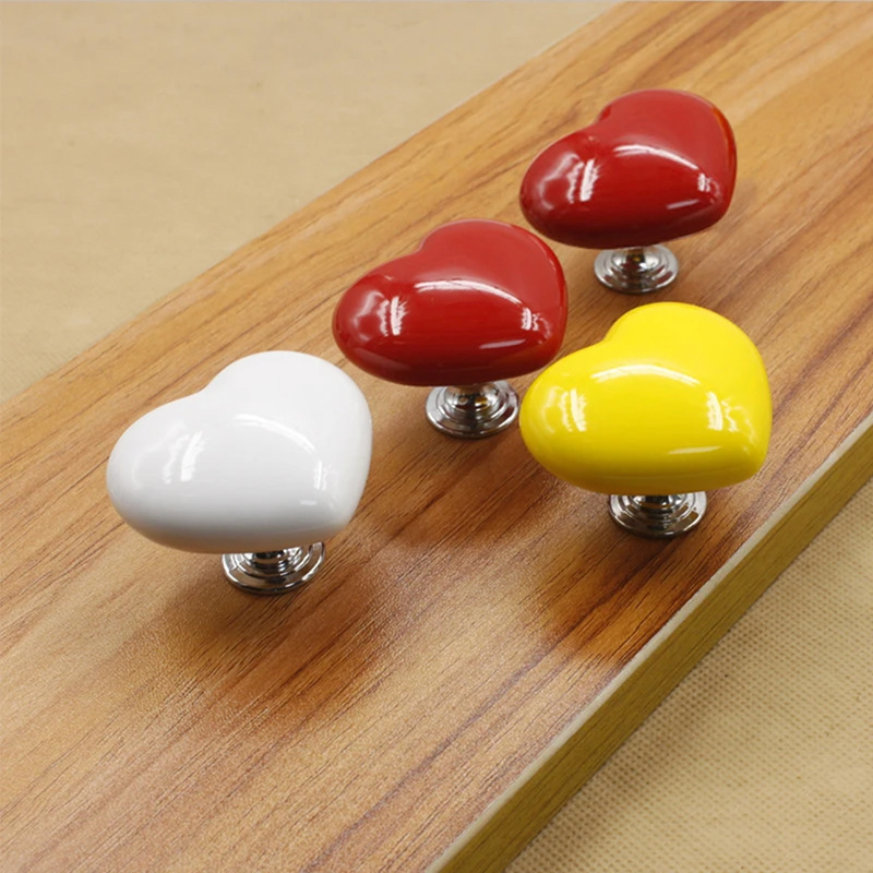 Douyin's toilet press button, heart-shaped handle, long nail art special press, flush switch, toilet Application Scenario