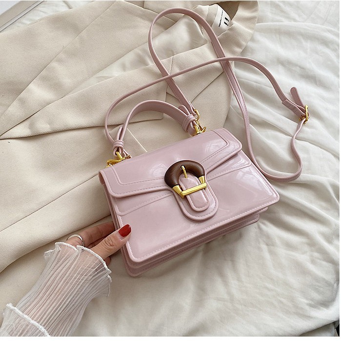 The 2025 summer new Xiaoxiang casual jelly bag is a Korean-style, stylish, candy-colored, versatile, single-shoulder crossbody bag for women full figure